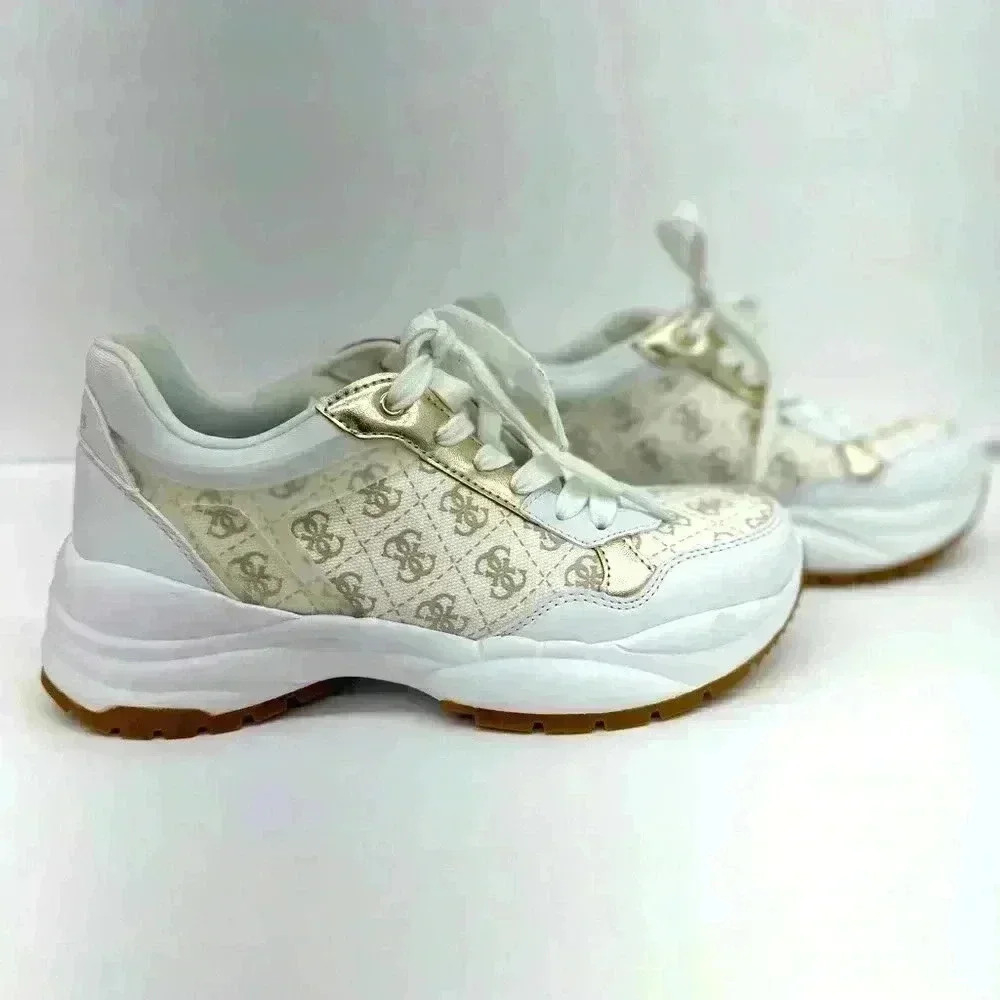 GUESS SNEAKERS SIZE 8